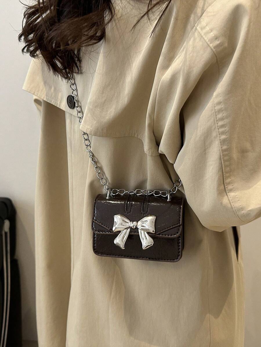Fashionable Mini Square Crossbody Bag with Bow Decoration and Double Chain, Ideal for Fall and Winter, Lightweight Daily Purse for Students and Women