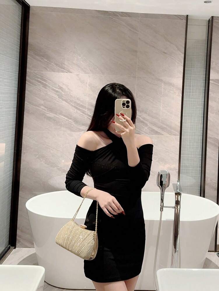 Elegant Metal Box Clutch Evening Bag for Women, Chain Strap, Ideal for Weddings, Proms, Banquets or Holiday Parties, Matches Sequin Dresses Perfectly