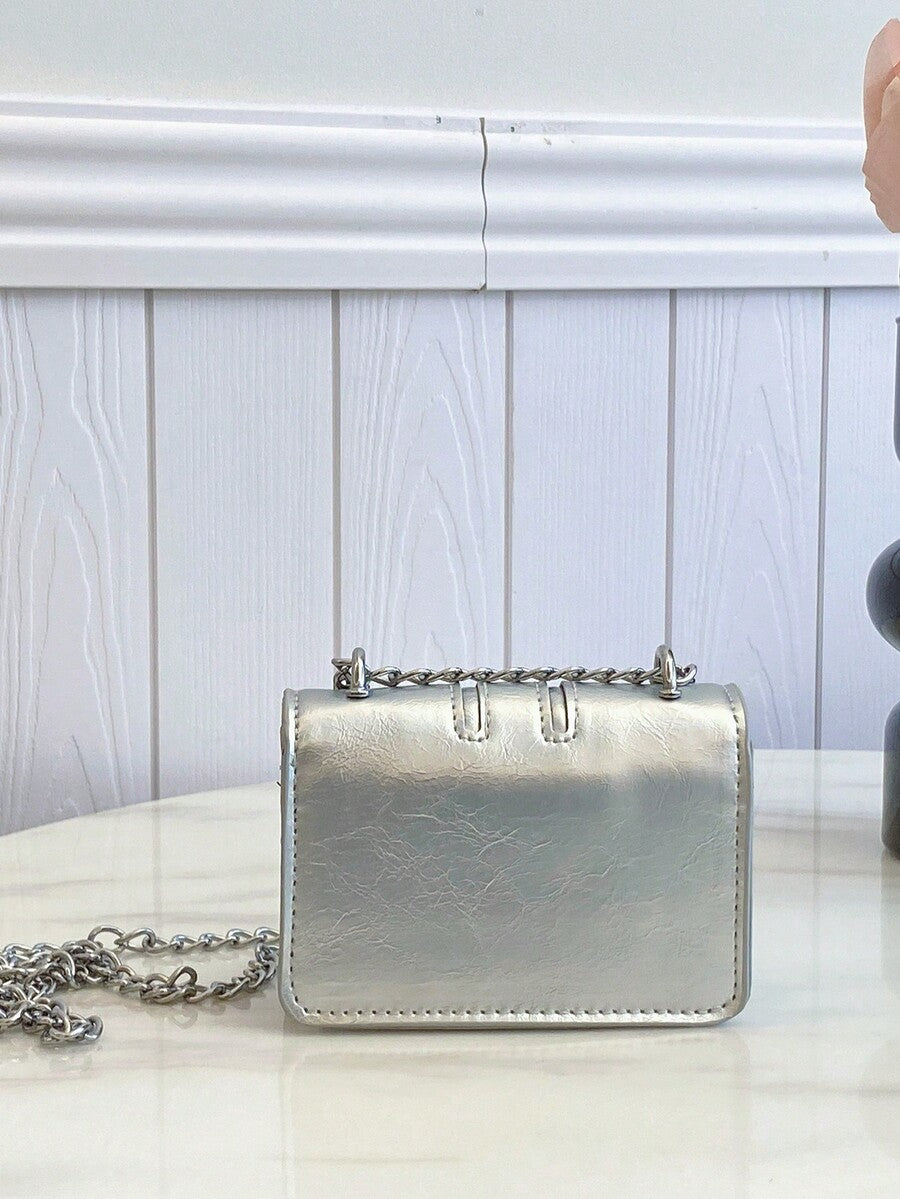 Fashionable Mini Square Crossbody Bag with Bow Decoration and Double Chain, Ideal for Fall and Winter, Lightweight Daily Purse for Students and Women