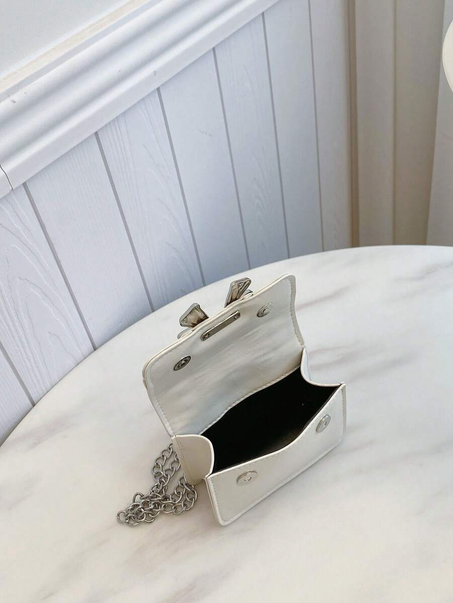 Fashionable Mini Square Crossbody Bag with Bow Decoration and Double Chain, Ideal for Fall and Winter, Lightweight Daily Purse for Students and Women