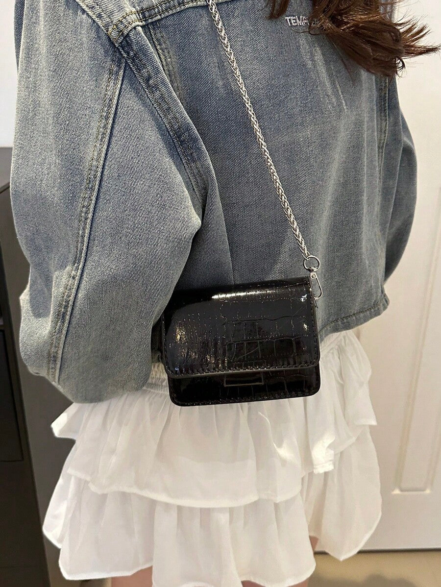 Stylish Mini Square Crossbody Bag with Bow Hardware, Flap Closure and Chain Strap, Perfect for Fall/Winter, Lightweight Bag for Girls and Ladies